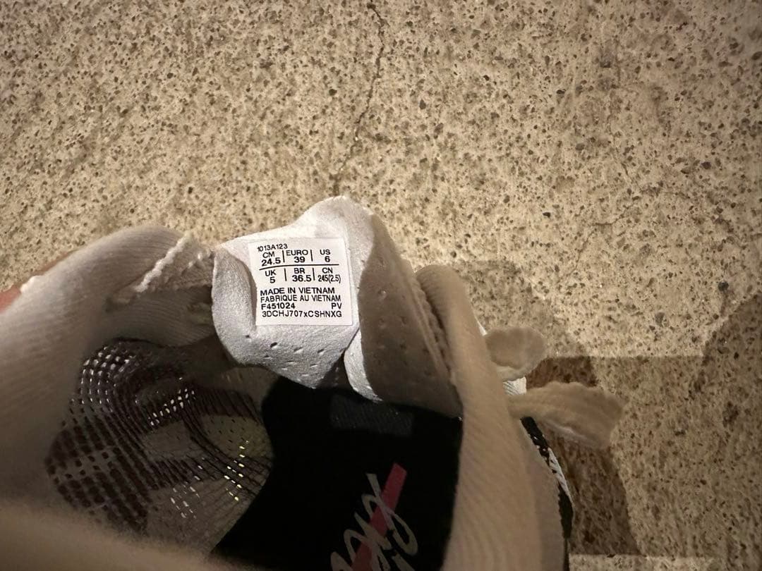 【美品】ASICS メタスピードスカイ 24.5cm 走行20km未満