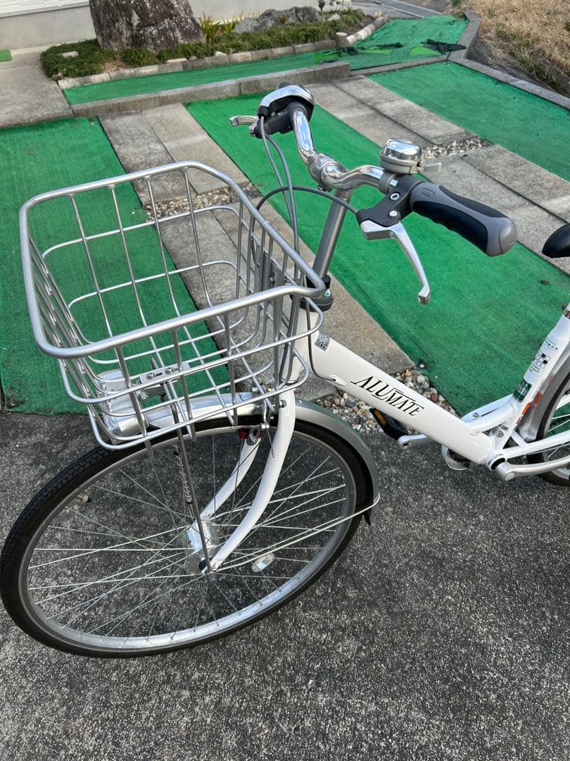 シティサイクル ホワイト フロントバスケット付き