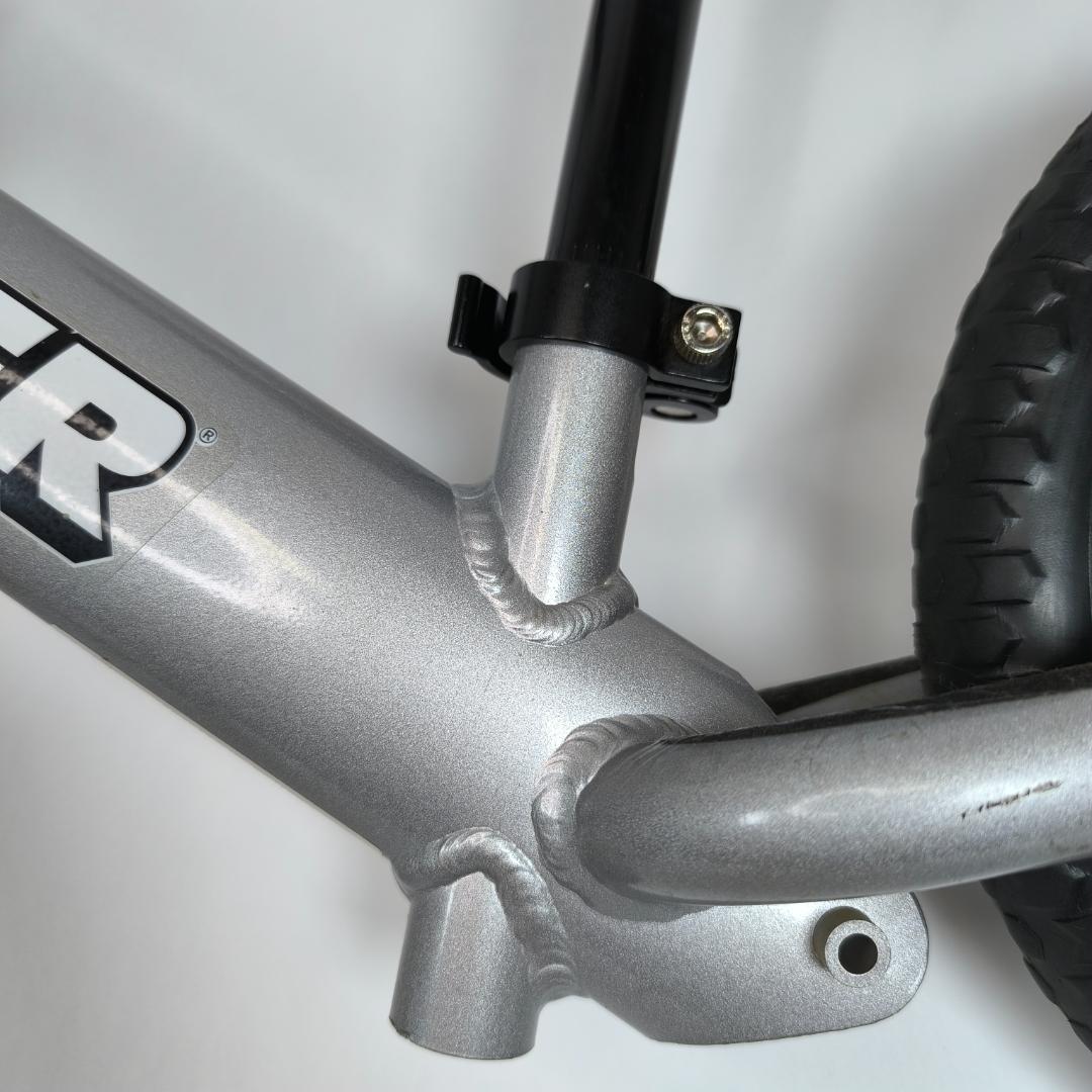 【美品】ストライダー 12 PRO バランスバイク シルバー 最軽量 プロモデル