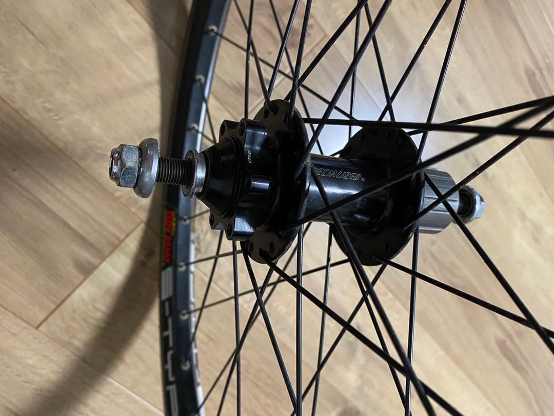 中古26インチMTBリヤホイール135x10mmアクスルボルト止め