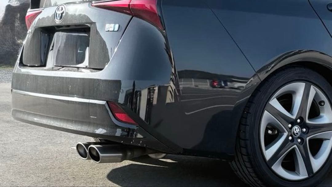 プリウス50 車検対応　マフラー　ロッソモデロ NA2