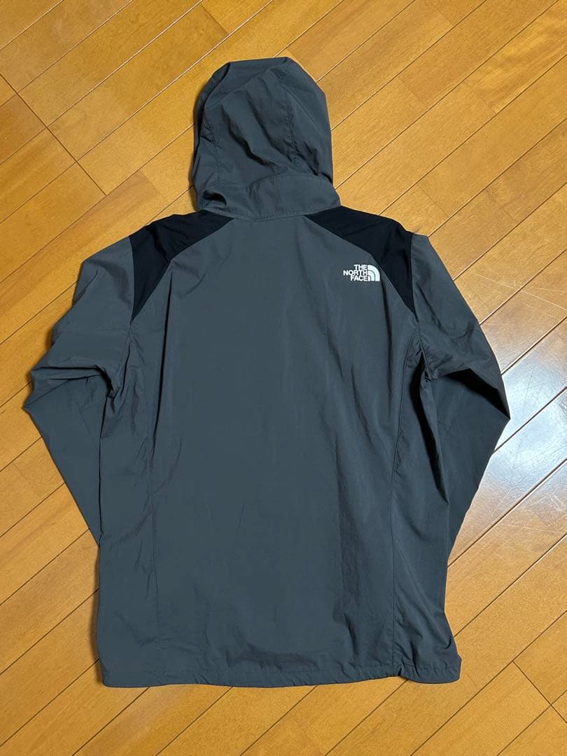 ノースフェイス(THE NORTH FACE) ウインドブレーカー Mサイズ