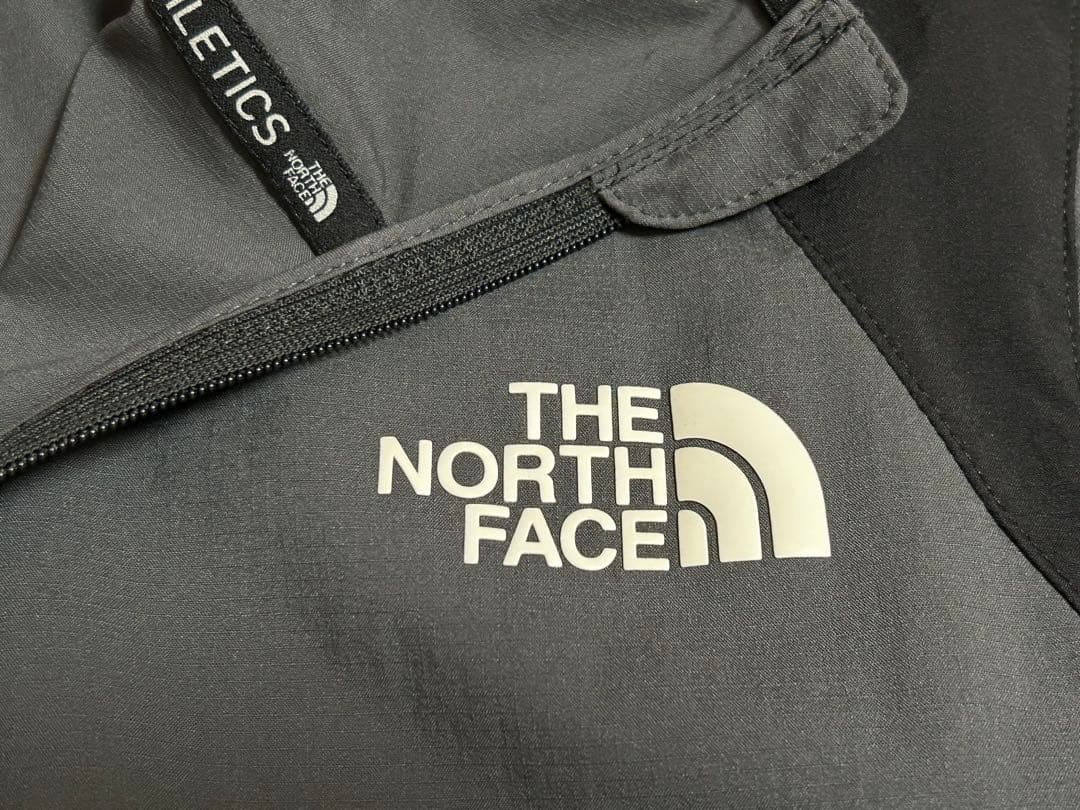 ノースフェイス(THE NORTH FACE) ウインドブレーカー Mサイズ