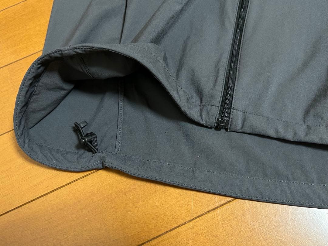 ノースフェイス(THE NORTH FACE) ウインドブレーカー Mサイズ