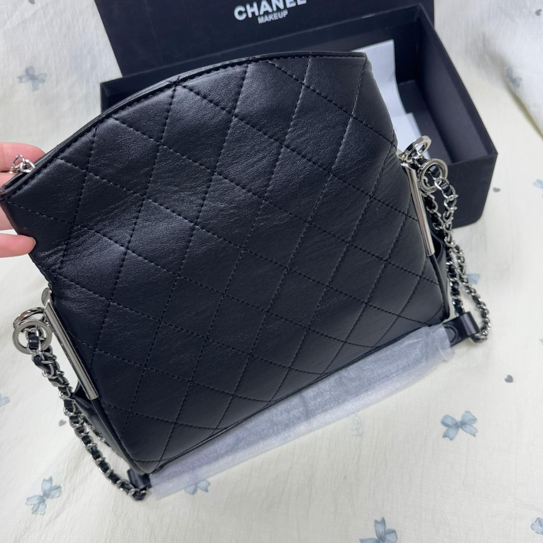 VIP限定ブラックレザー ショルダーバッグ