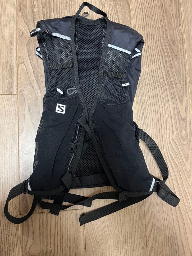 Salomon バックパック 6アジャイル　黒