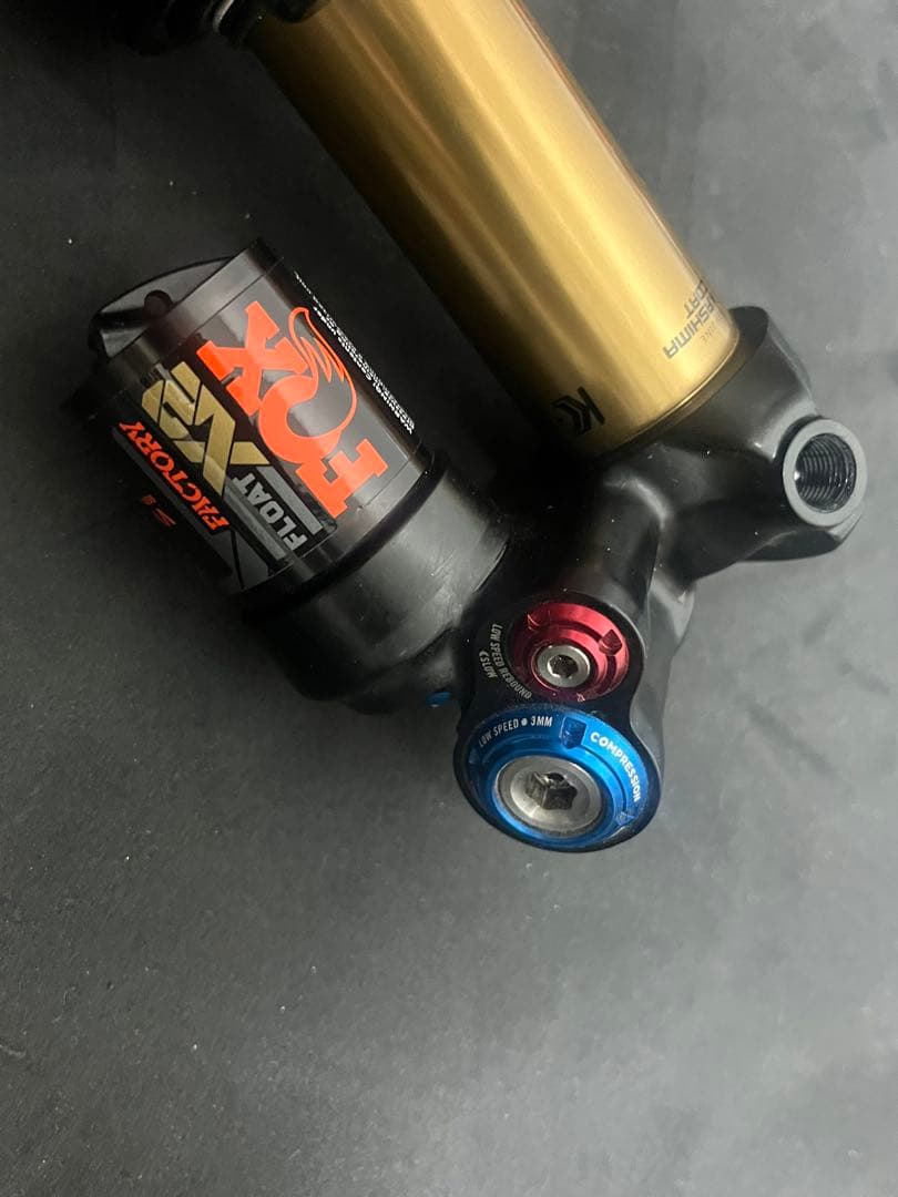 FOX Float X2 リアショック 205x65mm ほぼ未使用