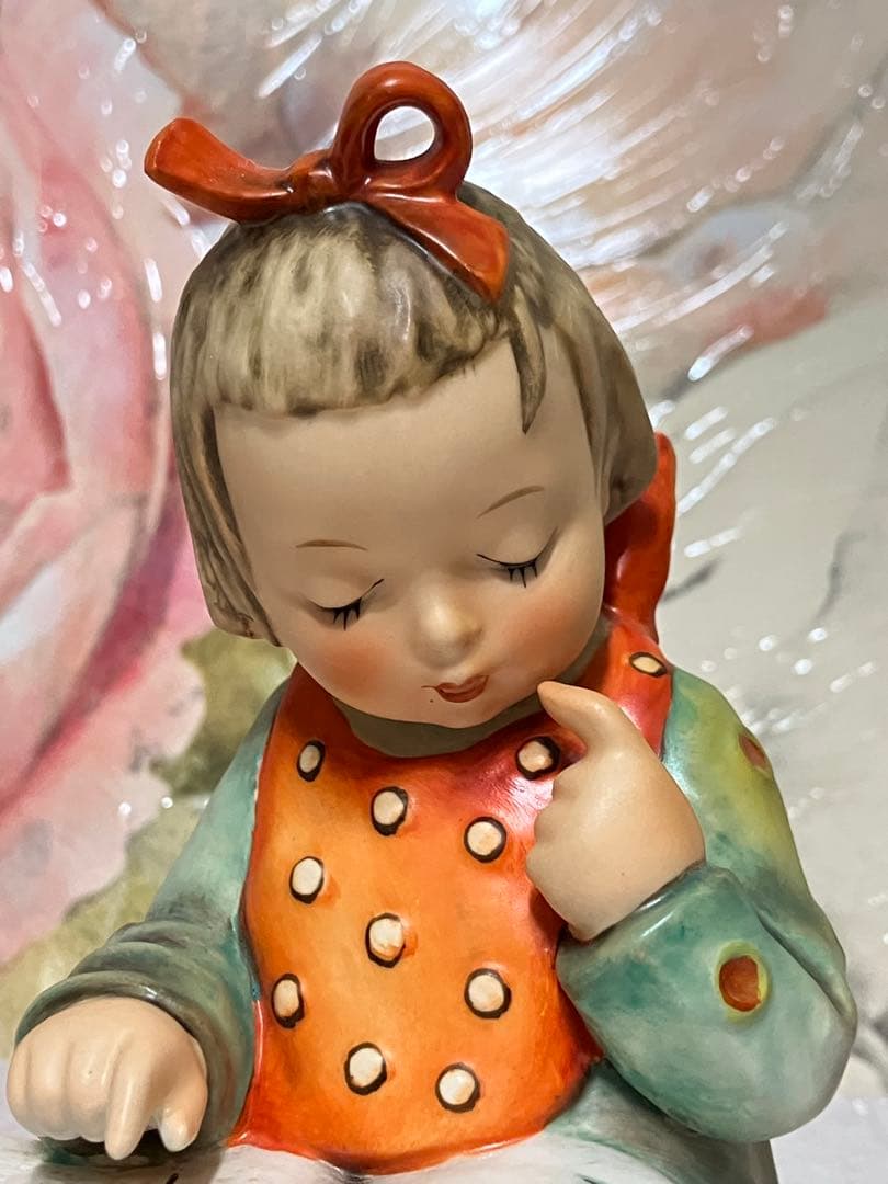 フンメル人形　「本の虫」女の子　② 大きいサイズ