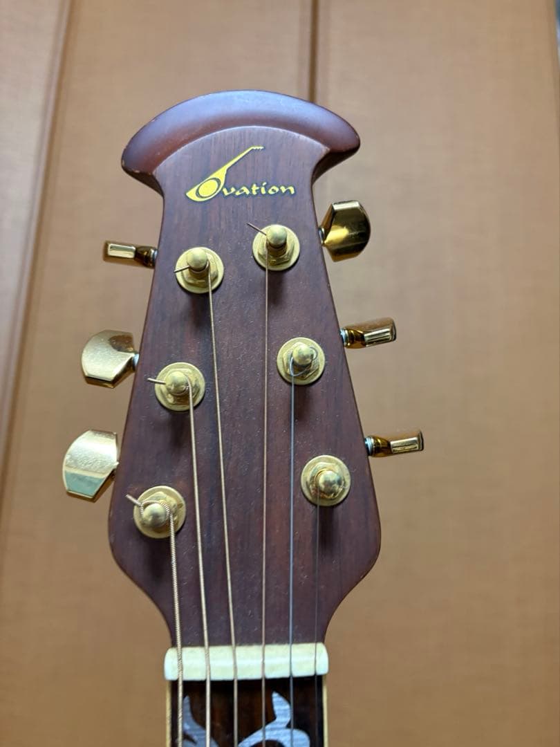Ovation celebrity エレアコ パールホワイト