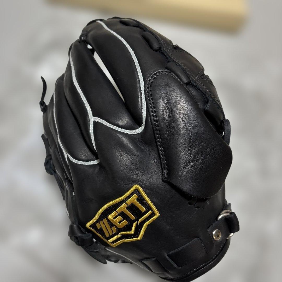 黒いレザー硬式野球グローブ 阪神タイガース 藤浪選手 直筆サイン