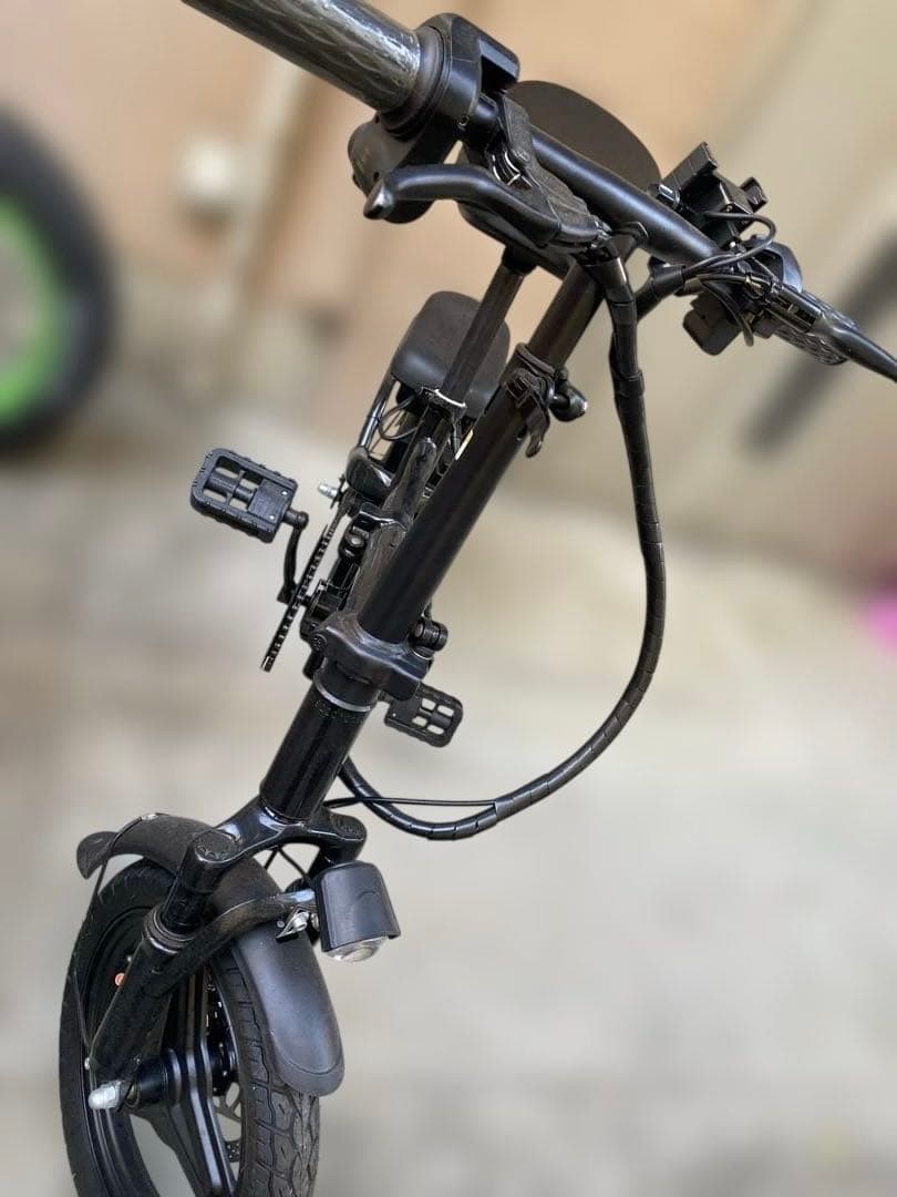 折りたたみ式電動アシスト自転車 黒