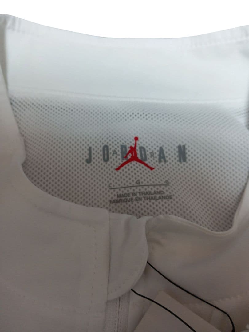 新品タグ付き未使用品　Jordan パリ・サンジェルマン ピステジャケット