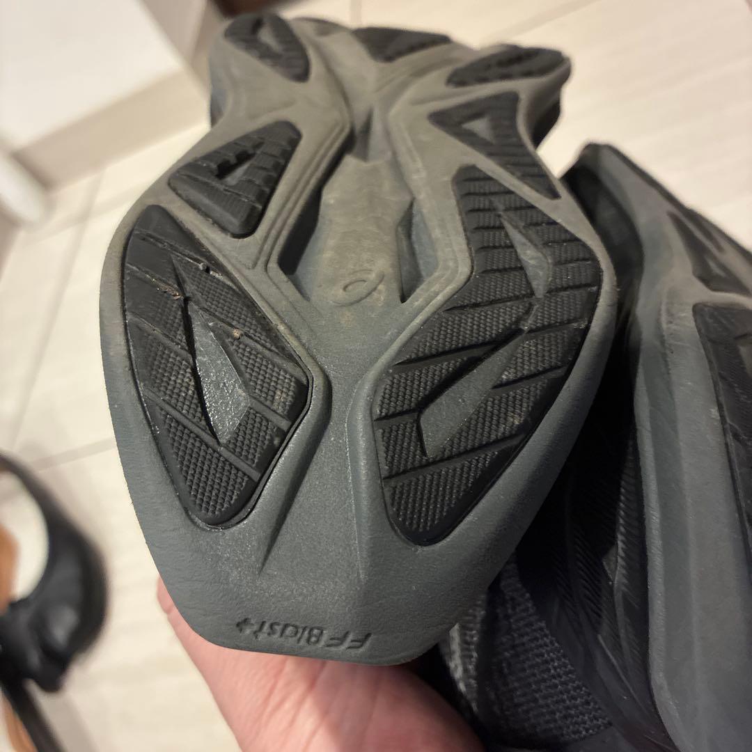 美品　asics SUPERBLAST 2 ランニングシューズ 24.5センチ