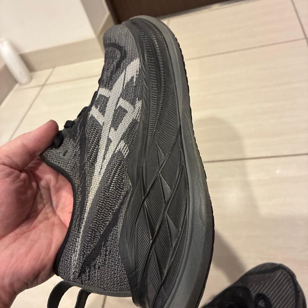 美品　asics SUPERBLAST 2 ランニングシューズ 24.5センチ