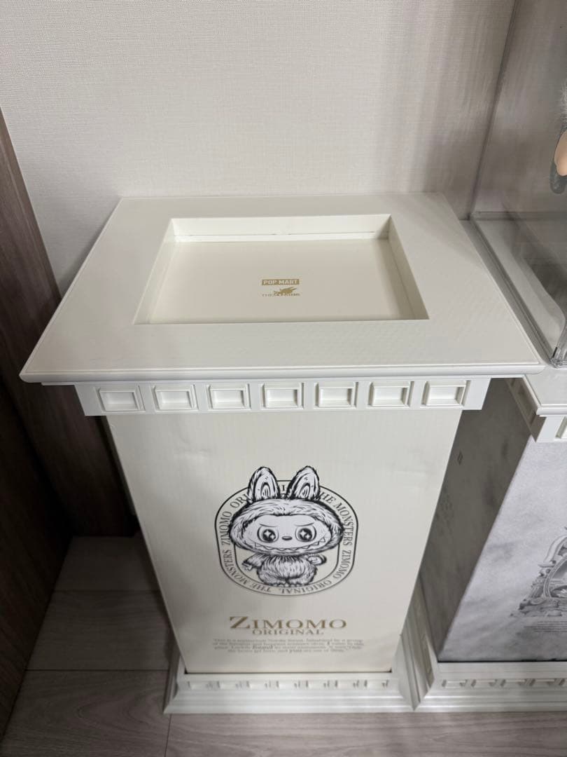 ジモモ　エンジェル　ぬいぐるみ2体＋箱＋専用土台＋ディスプレイ保護ケースセット‼︎