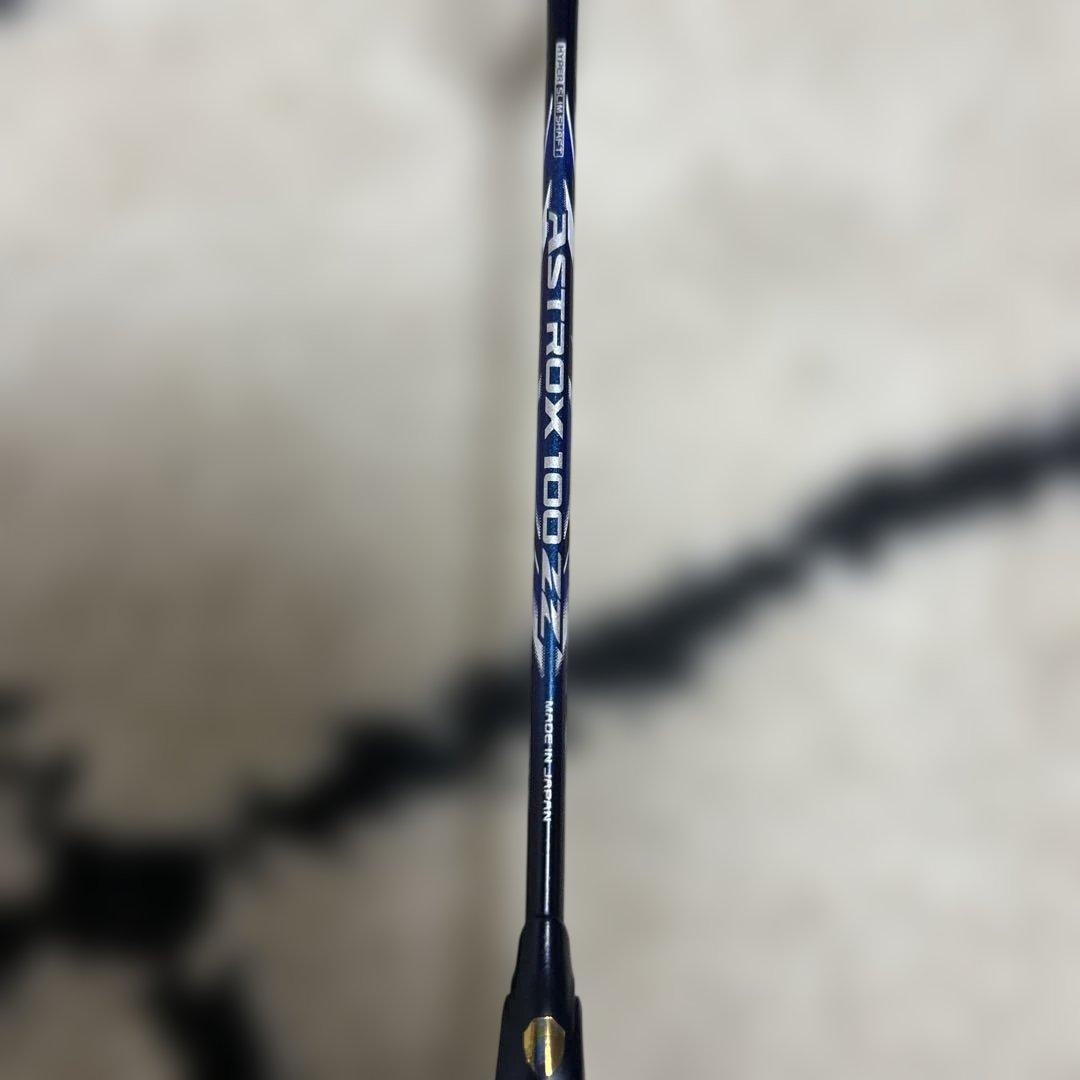 Yonex アストロクス 100 G5 バドミントンラケット