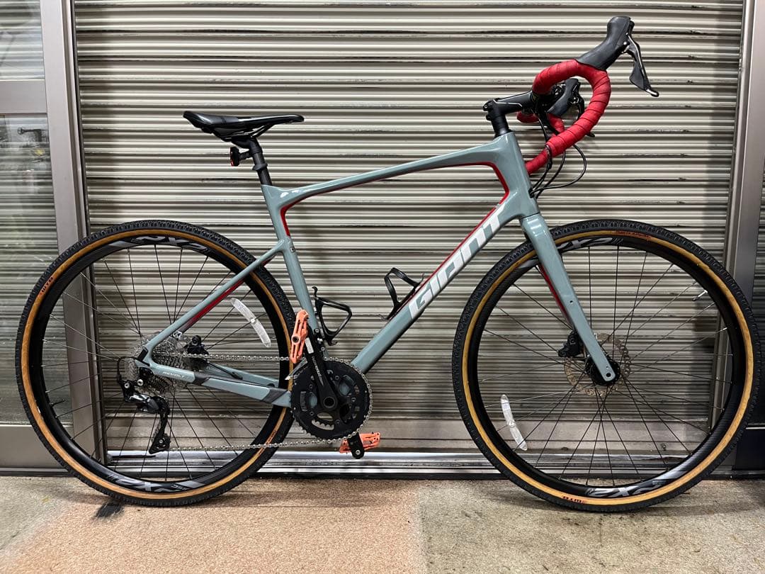 自転車本体 GIANT REVOLT ADVANCED 2