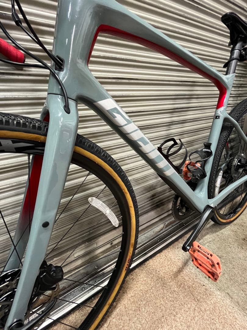 自転車本体 GIANT REVOLT ADVANCED 2