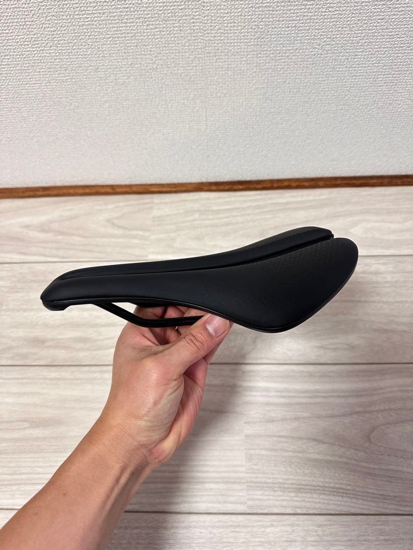 ボントレガー Aeolus Comp サドル 145mm