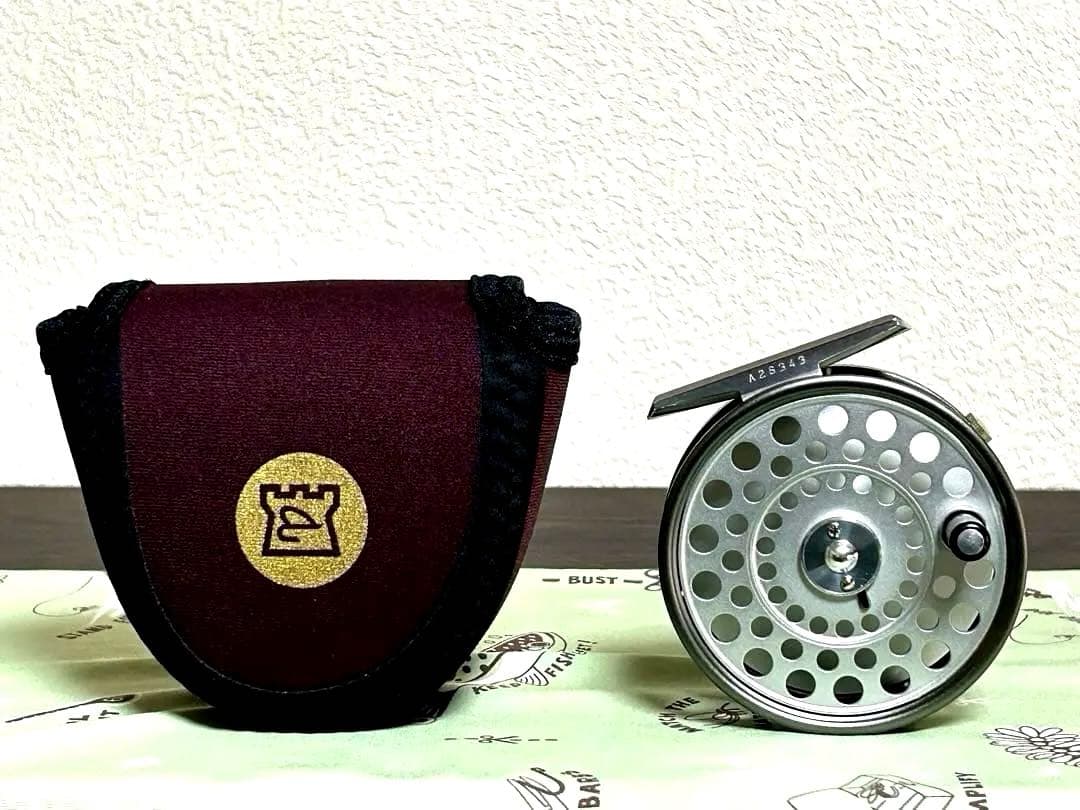 極上品　Hardy L.R.H Lightweight Fly Reel