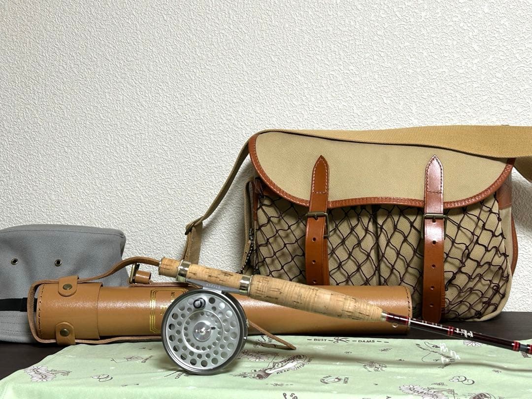 極上品　Hardy L.R.H Lightweight Fly Reel