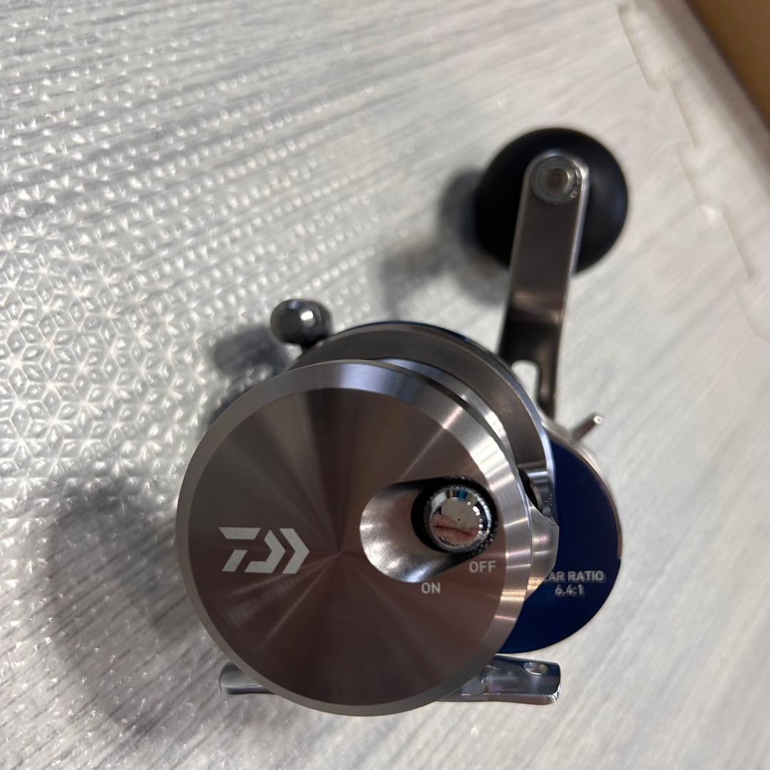 【美品】ダイワ（Daiwa） ベイトリール 15ソルティガ 15HL左巻き