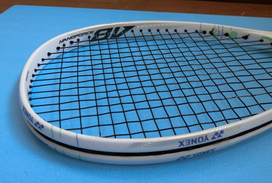 【美品】名器　YONEX ヨネックス NANOFORCE 8V 白 ソフトテニス