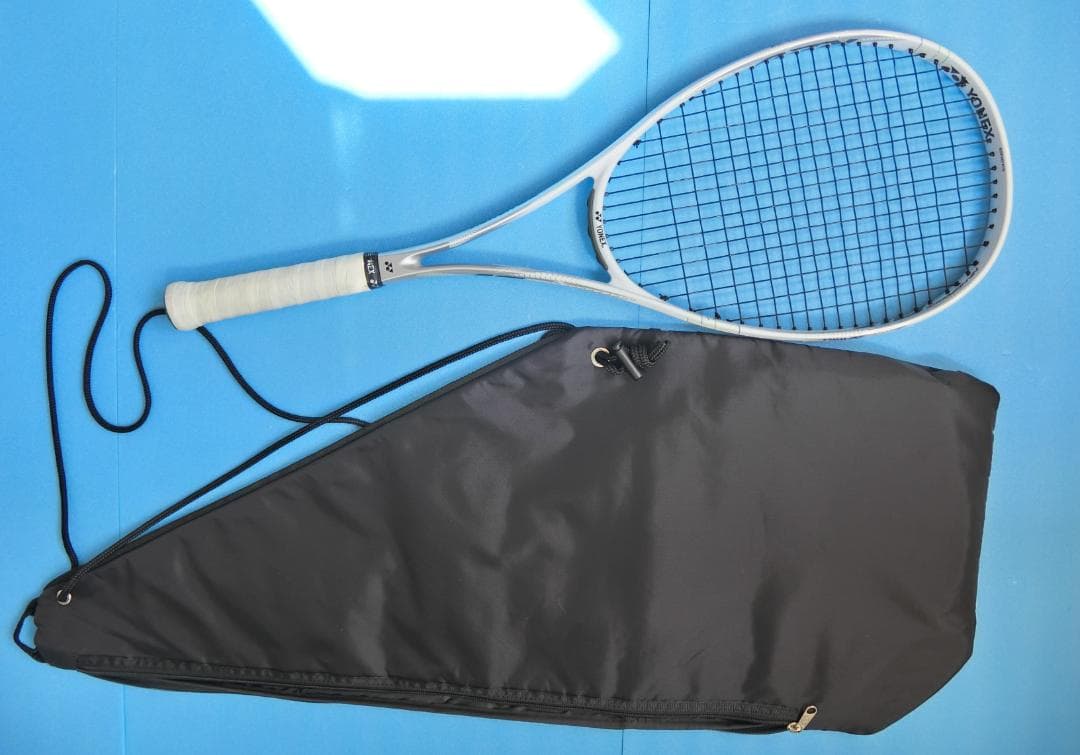 【美品】名器　YONEX ヨネックス NANOFORCE 8V 白 ソフトテニス