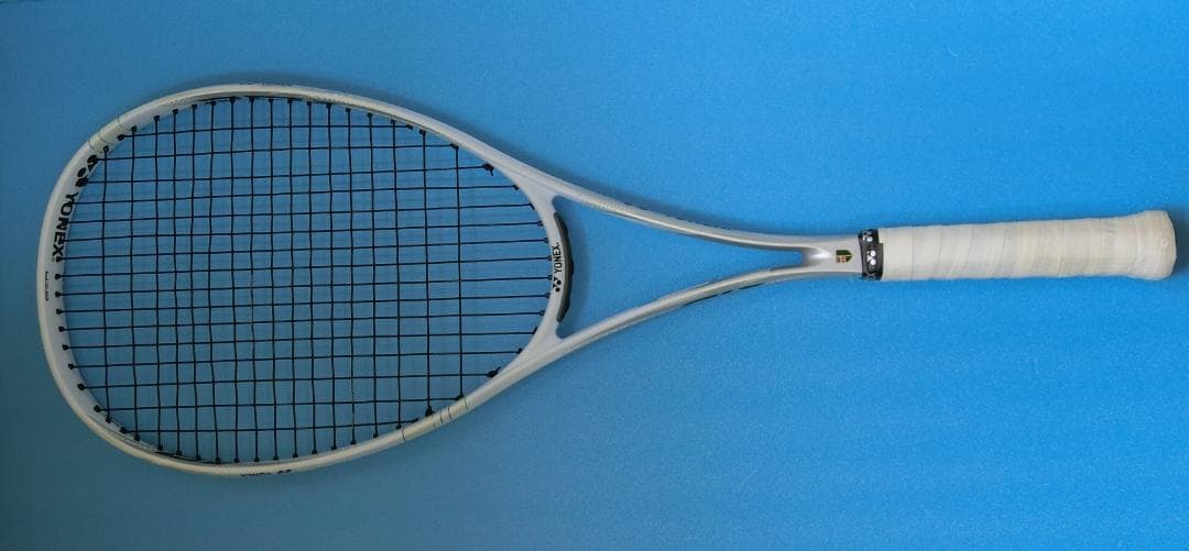 【美品】名器　YONEX ヨネックス NANOFORCE 8V 白 ソフトテニス