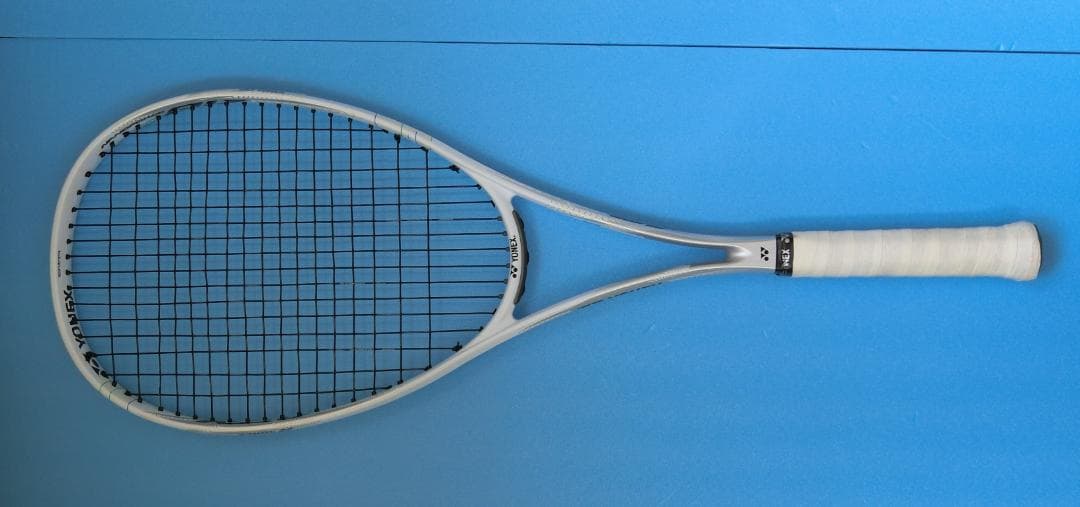 【美品】名器　YONEX ヨネックス NANOFORCE 8V 白 ソフトテニス