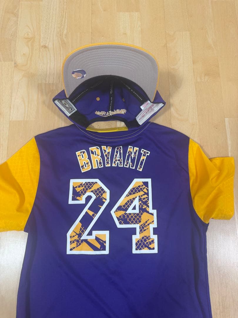 NBA レイカーズキャップ&トレーニングTシャツ&キャバリアーズパーカー