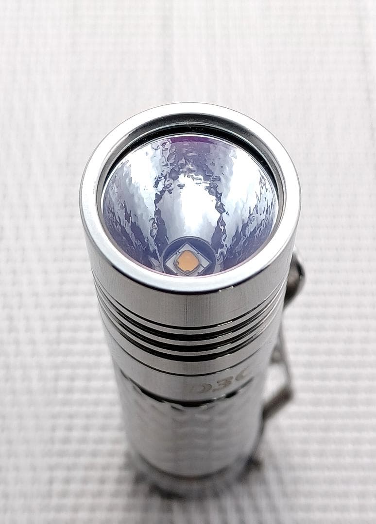 EAGTAC D3C チタン SST-20 2700K 95CRI