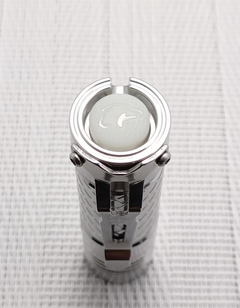EAGTAC D3C チタン SST-20 2700K 95CRI