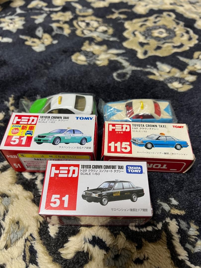タイムセール中！！　絶版トミカ　タクシー　３台セット　日本製あり