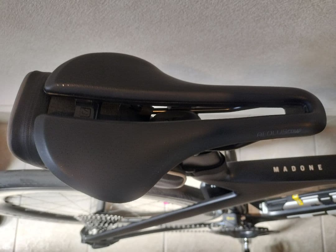 TREK Madone SL6 Gen7 Aeolus RSL75ホイール