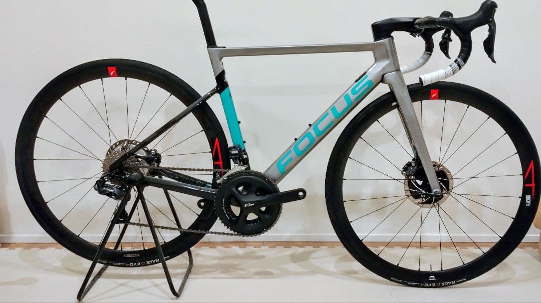 自転車本体 FOCUS IZALCO MAX DISC 9 2019 ULTEGRA Di2