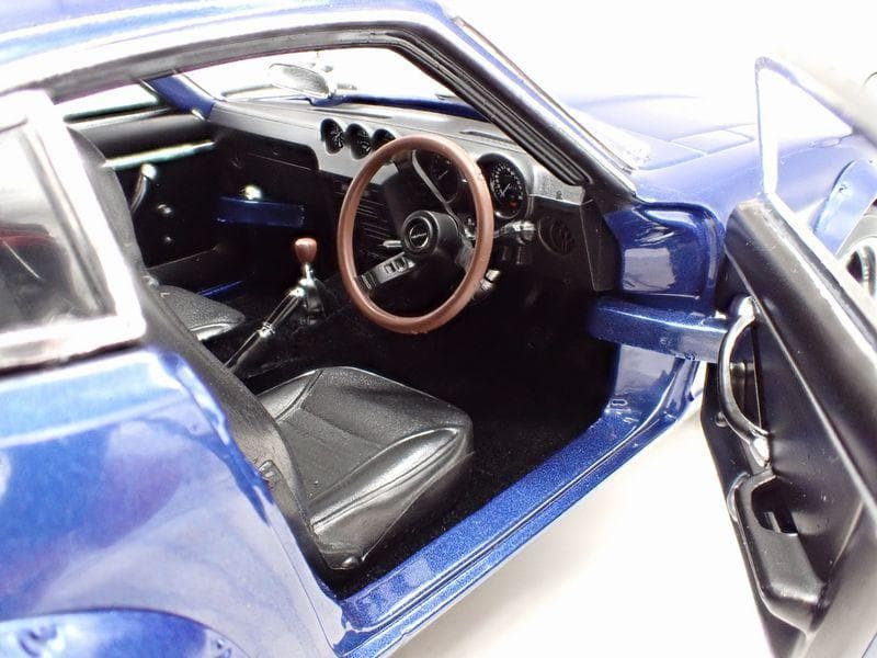 サンスター 1/18 フェアレディ Z S30 ミッドナイトブルー 右ハンドル
