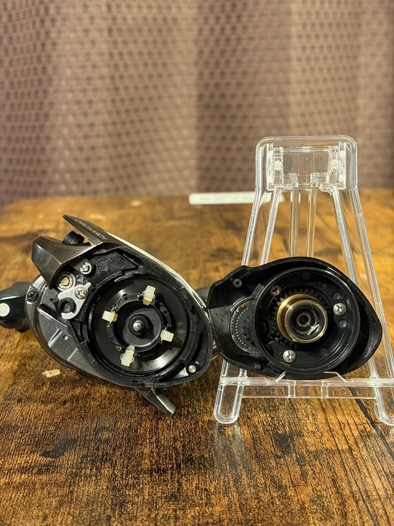 【美品】シマノ　SHIMANO クロナーク150XG 右ハンドル