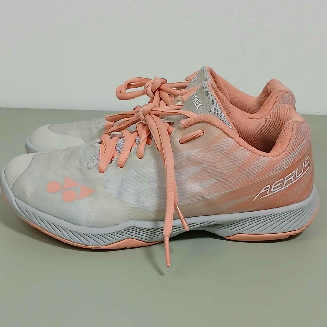 【美品】YONEX パワークッション エアラスZウィメン バドミントン 23cm
