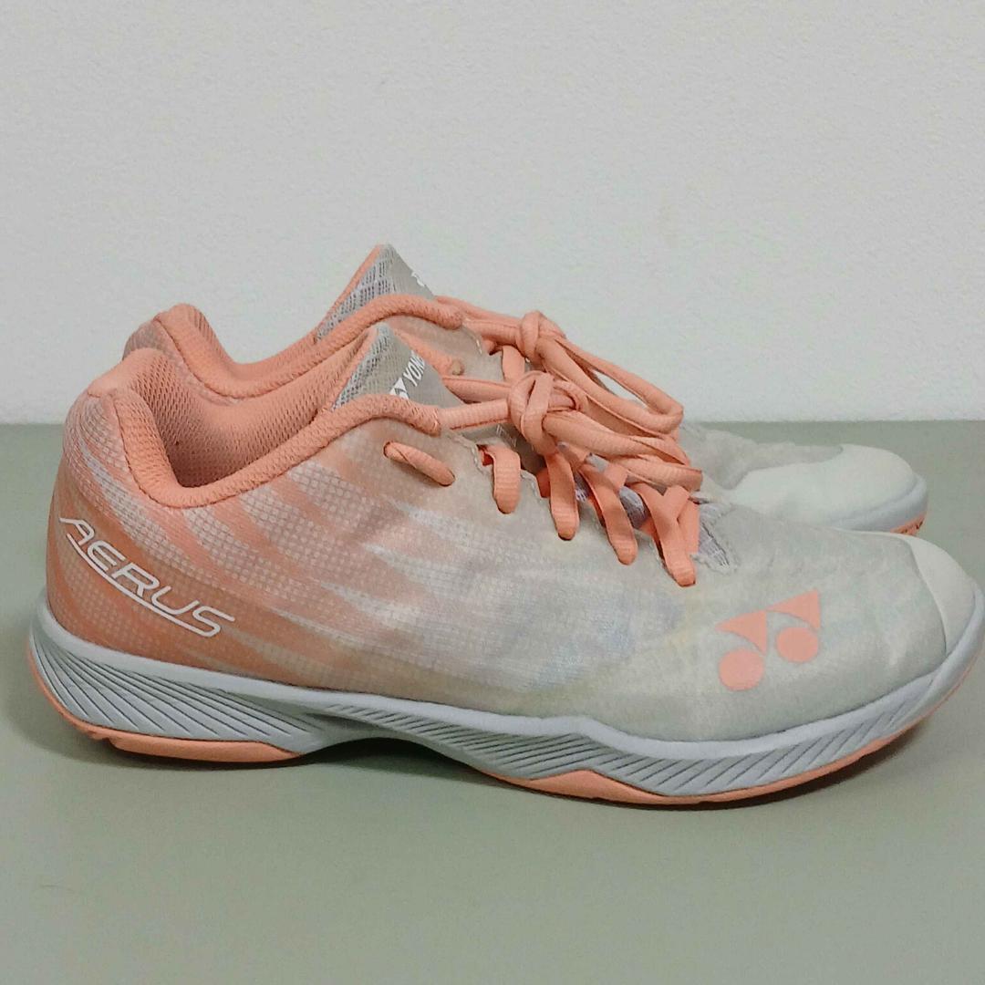 【美品】YONEX パワークッション エアラスZウィメン バドミントン 23cm