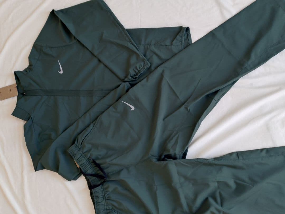 Nike Form 上下セット　Ｍサイズ