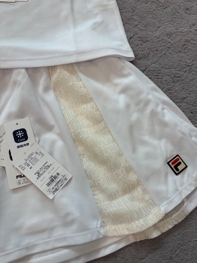 FILA ホワイト 上品テニスウェア ゲームシャツ　スコートM