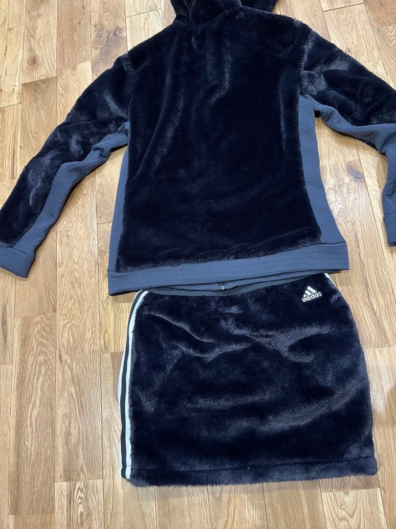adidas ゴルフウエアセットアップ　ベロア素材 黒M