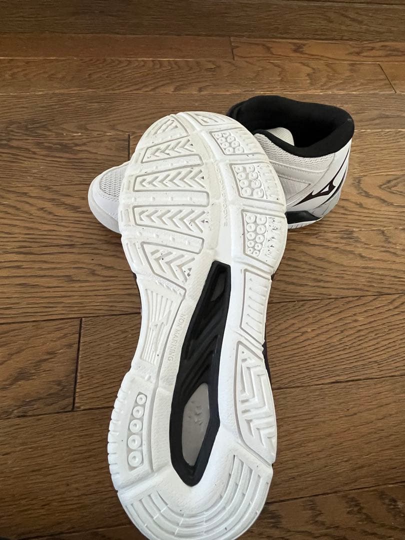 Mizunoバレーボールシューズ ウェーブアルテミス5
