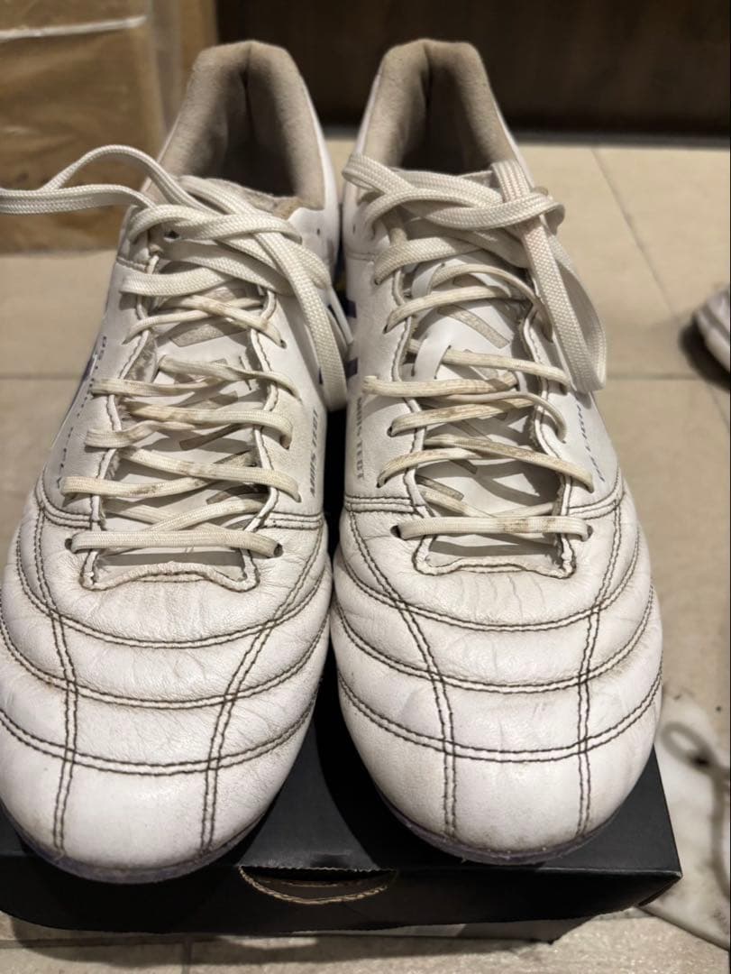 ASICS サッカーシューズ ホワイト/パープル