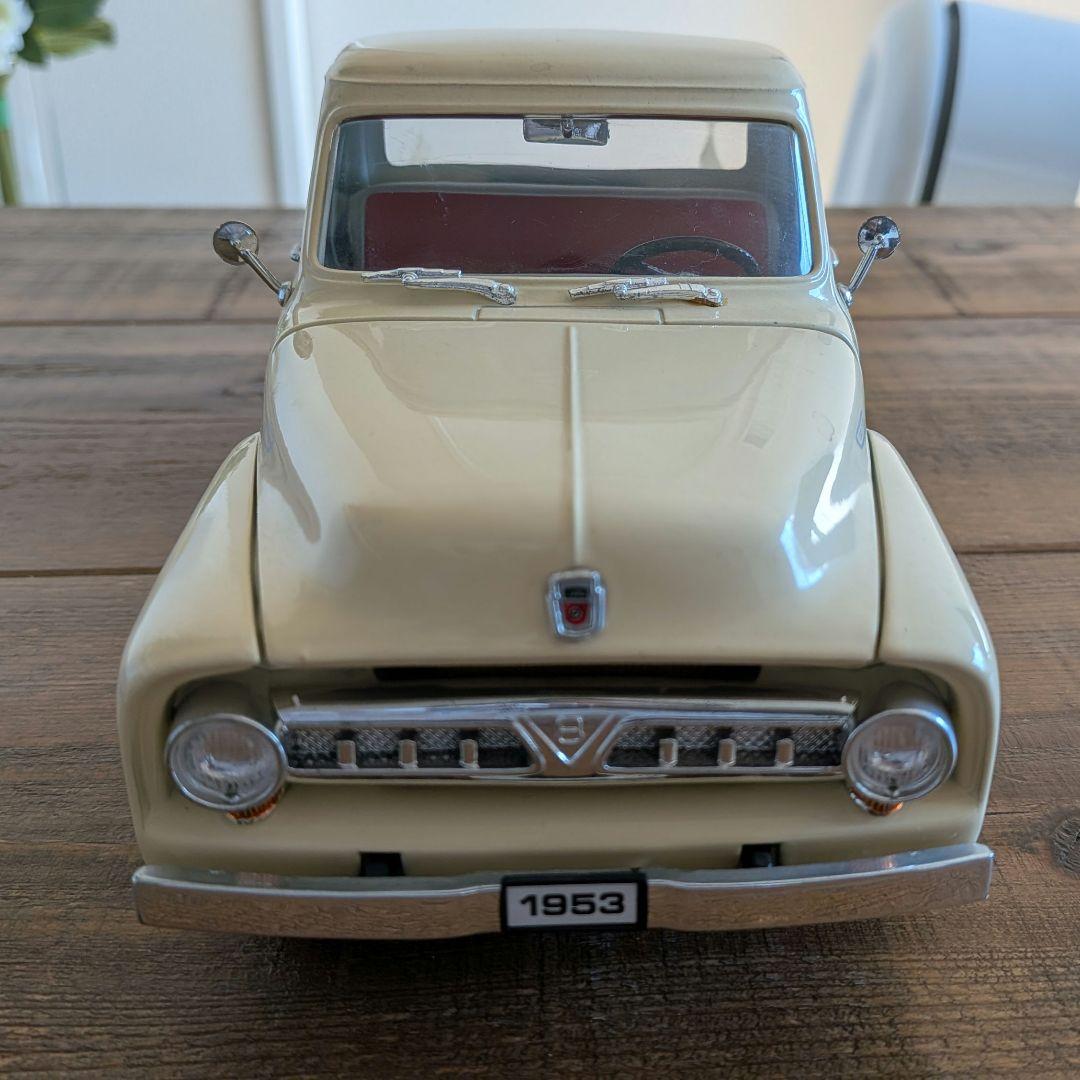 ミニカー Road Signature 1/18 1953 Ford Pick Up