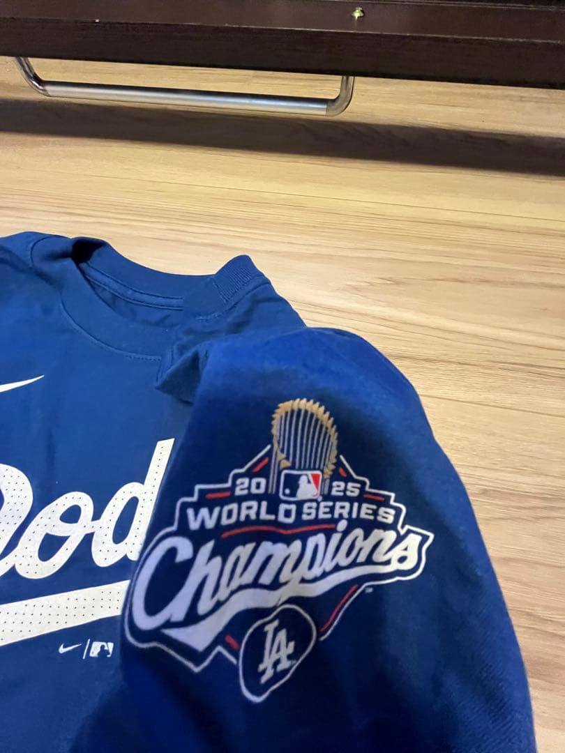 ドジャースTシャツ　2025WORLD seriesチャンピオン記念