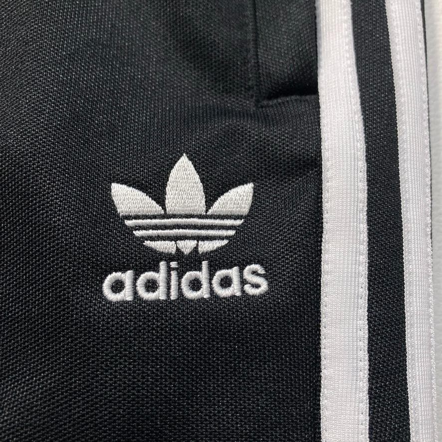【よる】adidas　バギーフィット ファイヤーバード トラックパンツ 黒