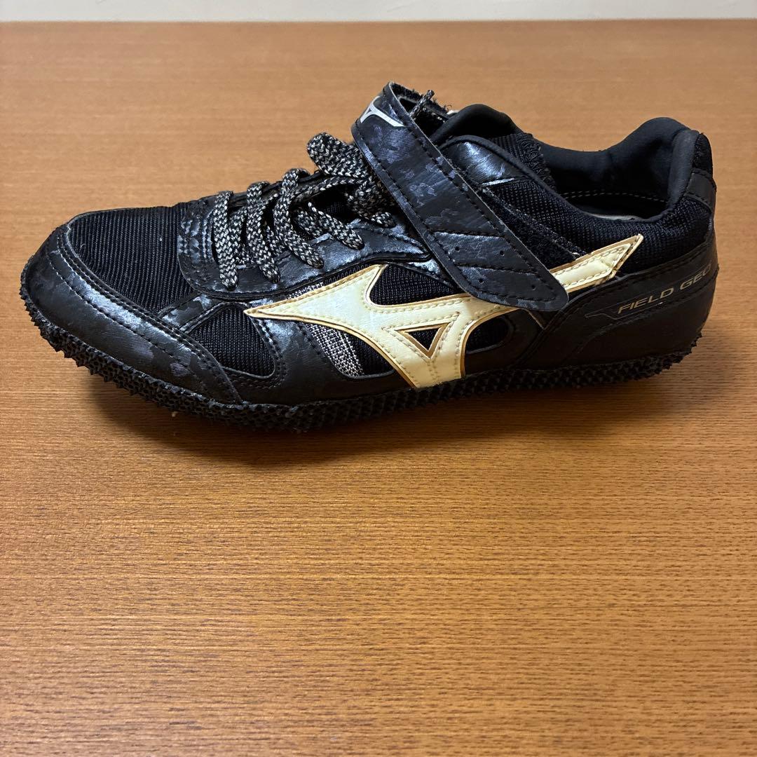 右踏切り高跳びMizuno スパイクシューズ　24.5