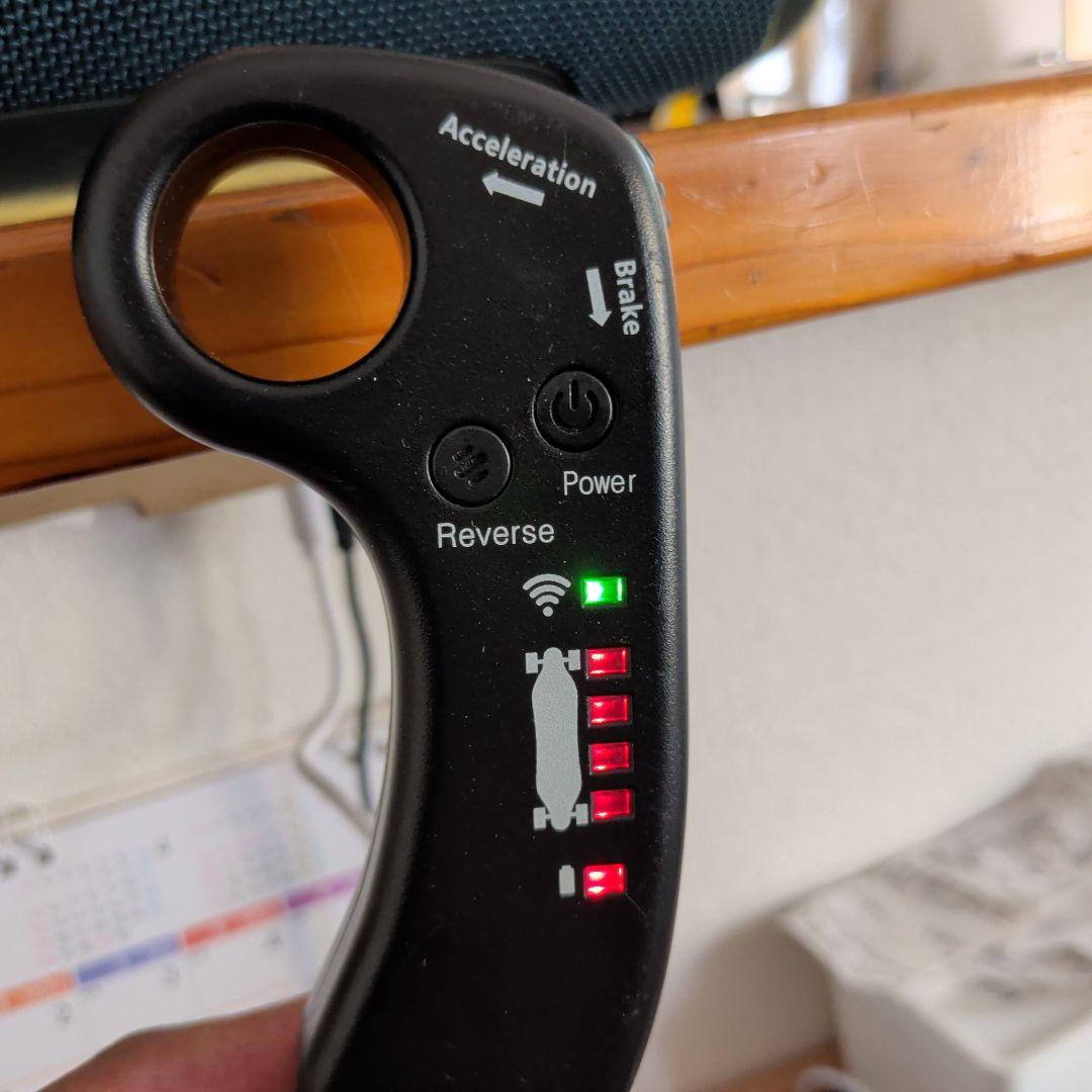 電動スケートボード 最高時速15km リモコン操作 充電式 クルーザー動作確認済